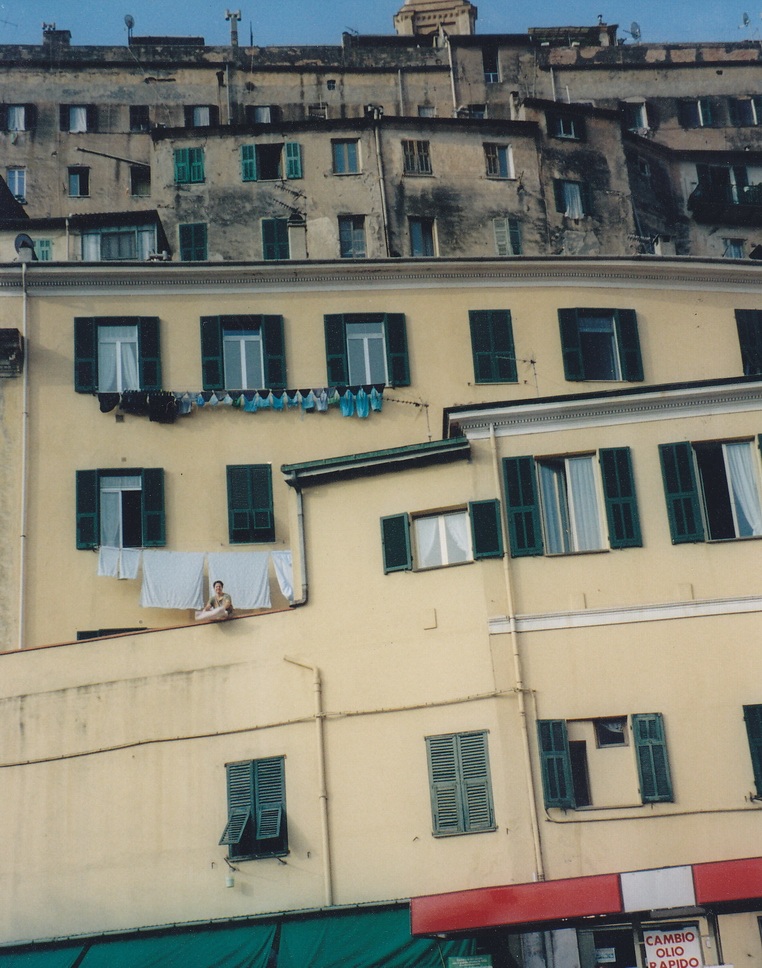 23 Ventimiglia.jpg - Ventimiglia (Im), veduta da piazza della Costituente verso la città alta